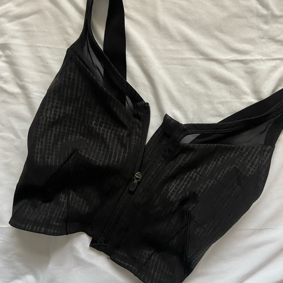 Lululemon Lab Zip Front Bra Size 6 - Picture 3 of 5